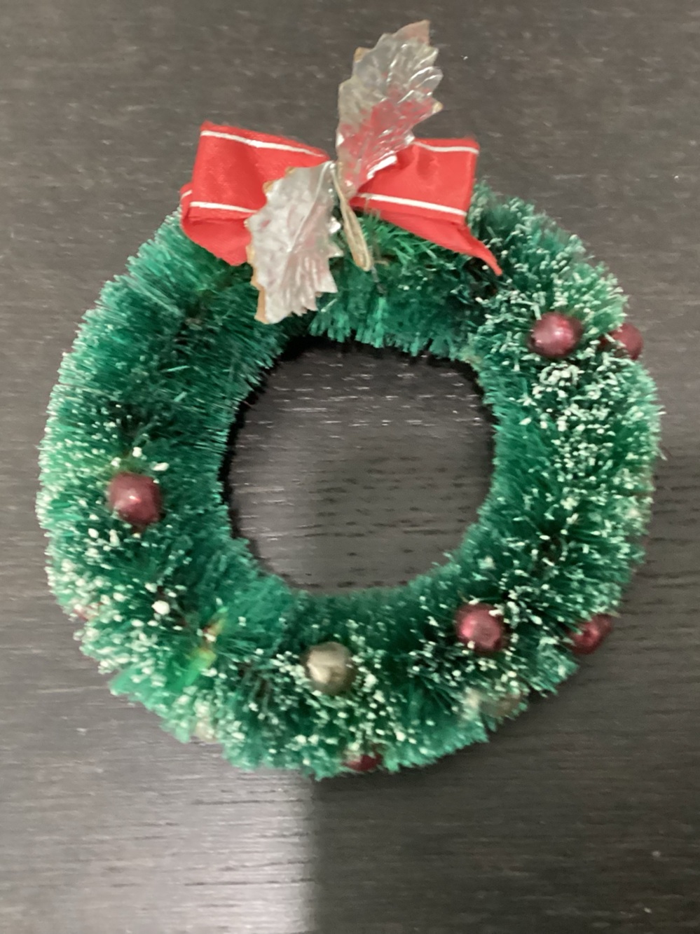 Vtg. Mid-century Bottle brush Christmas wreath ornament made in Japan
